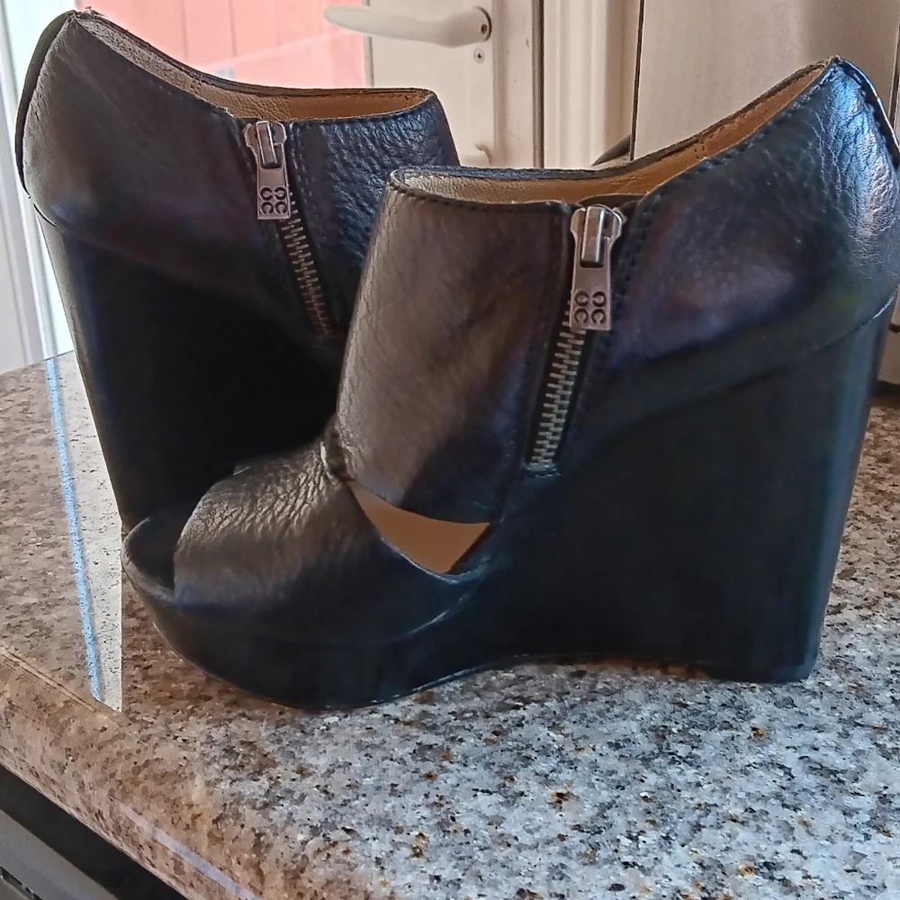 Coach Jaelyn Black Waxed Calf Open Toe Platform Bootie Wedges Size 5B - Picture 2 of 8
